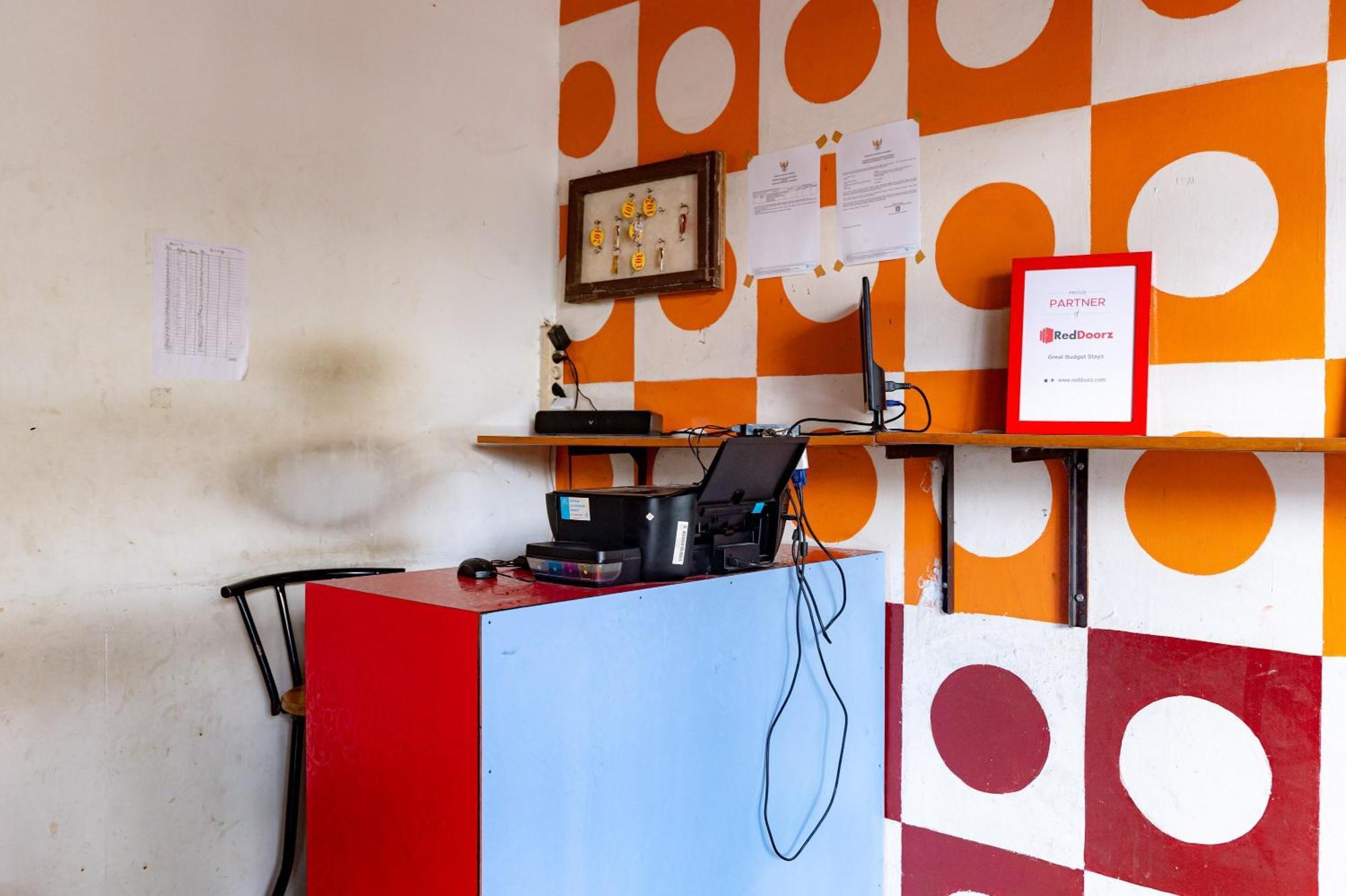 Reddoorz Near Rsud Dr Pringadi Medan 3 Hotel Luaran gambar
