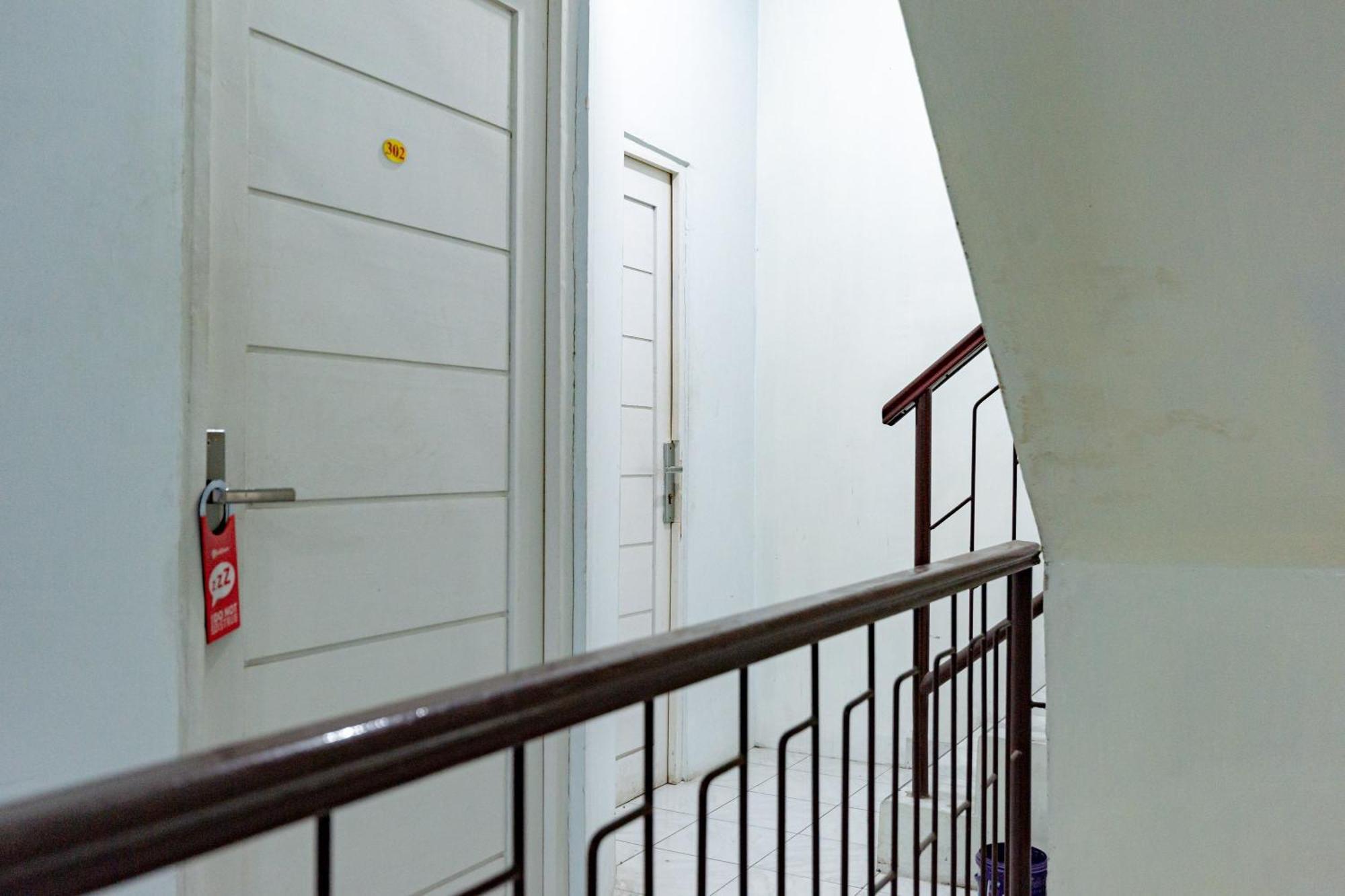 Reddoorz Near Rsud Dr Pringadi Medan 3 Hotel Luaran gambar