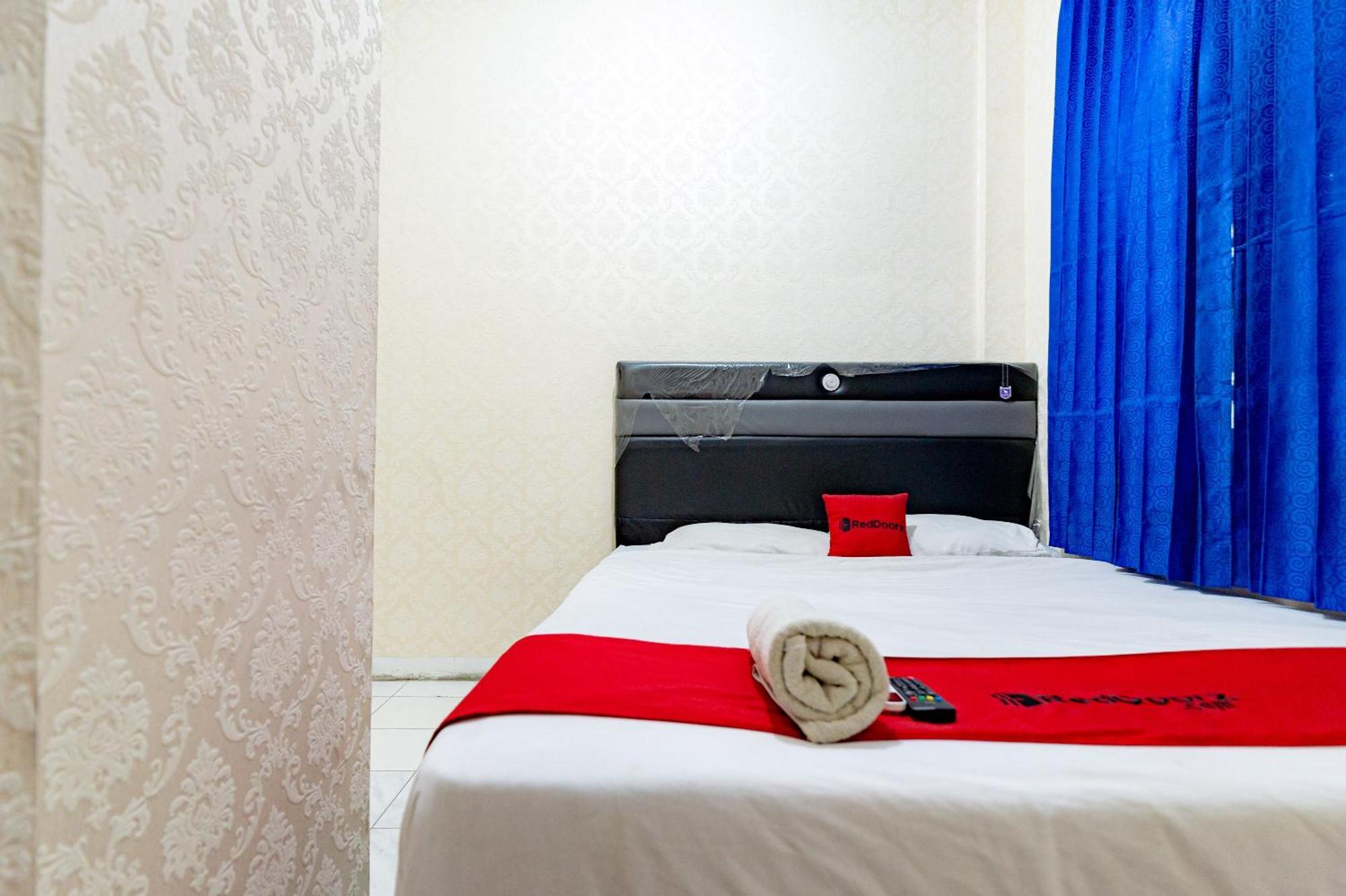 Reddoorz Near Rsud Dr Pringadi Medan 3 Hotel Luaran gambar