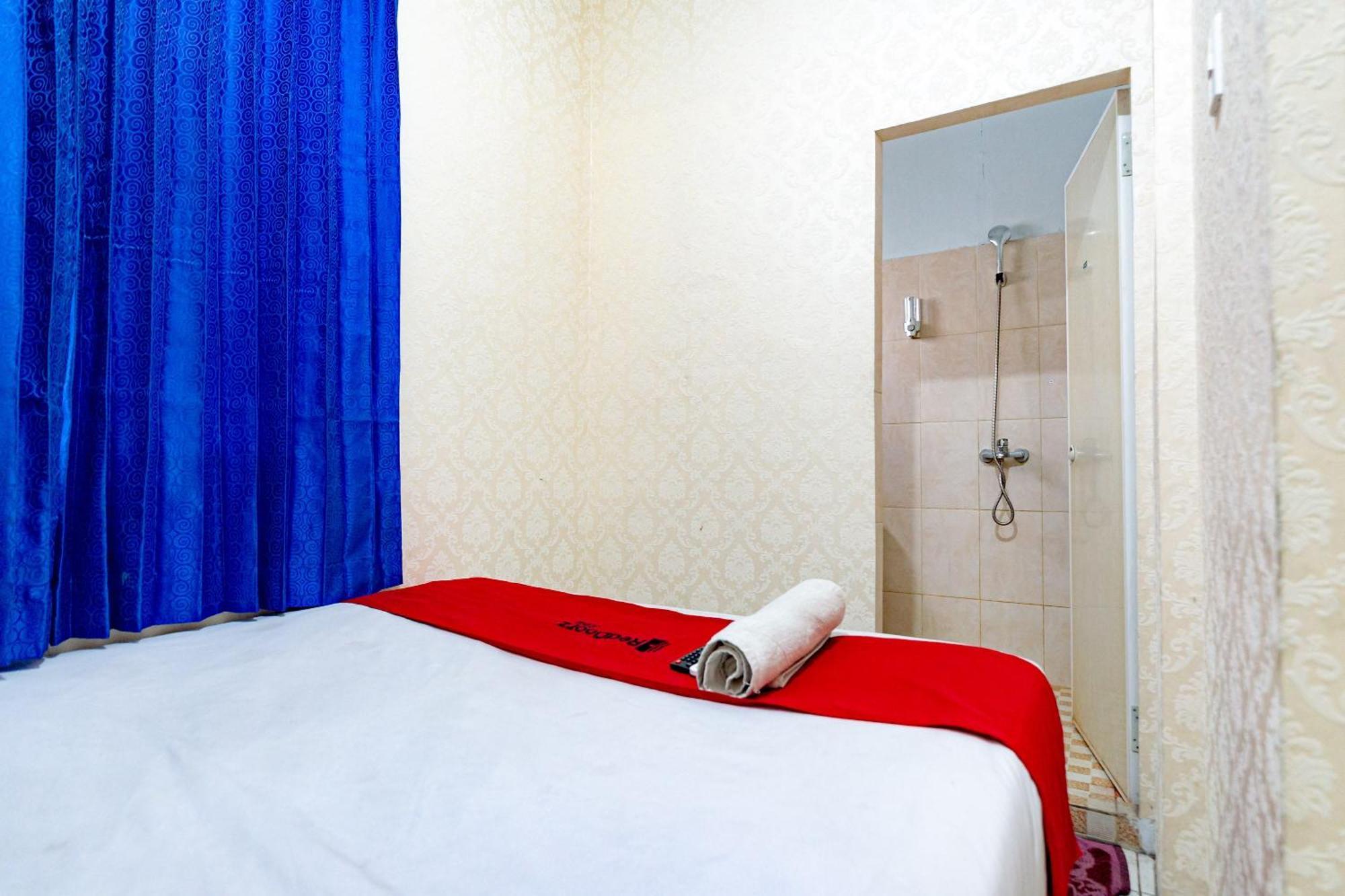 Reddoorz Near Rsud Dr Pringadi Medan 3 Hotel Luaran gambar
